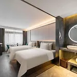 Pujing Weiting Hotel Shanghai People\'S Square Xinzha Road Subway Station Branch